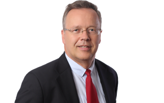 Dr. Dieter Unterharnscheidt Honored with AESC Lifetime Achievement Award